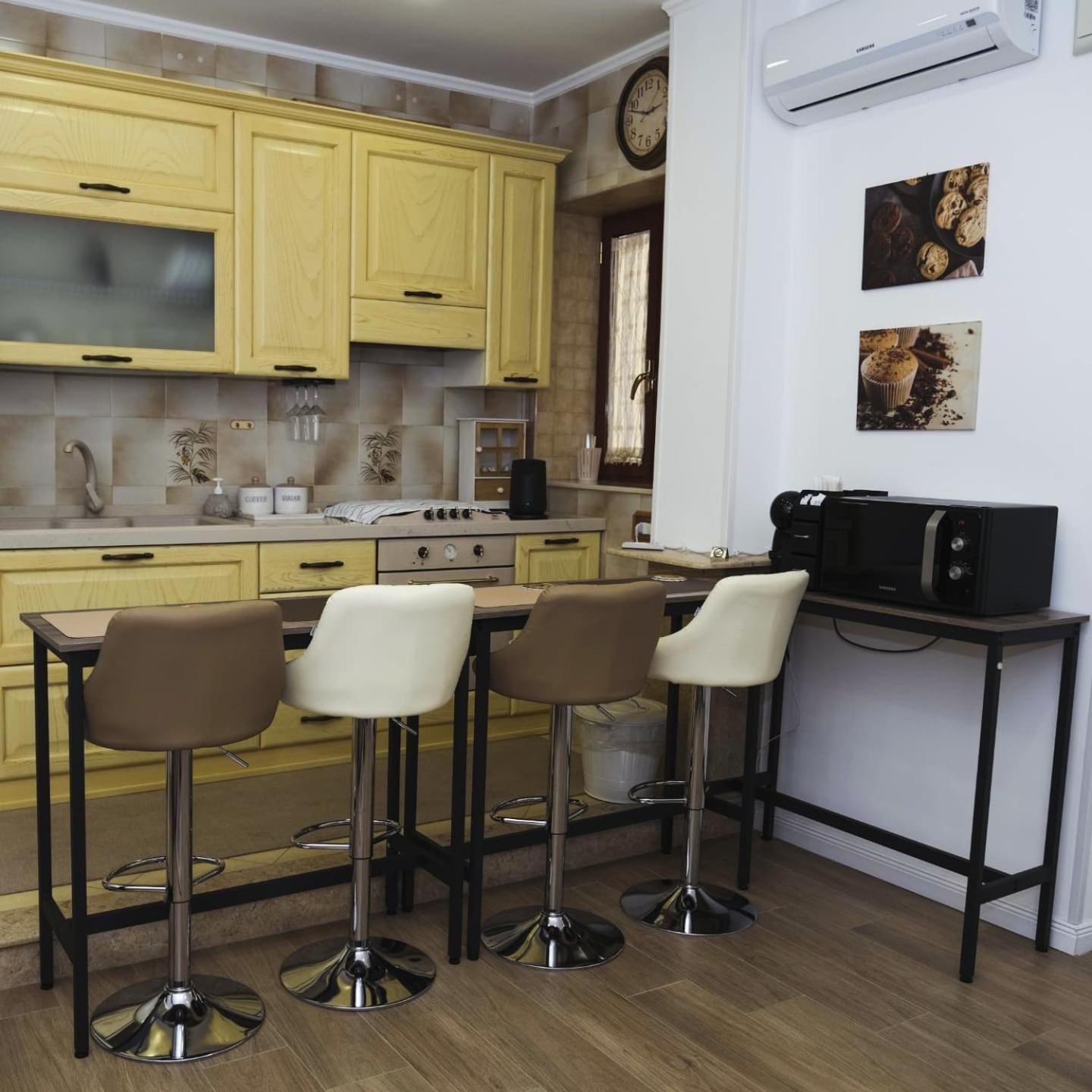 White Butterfly Home Naples Extérieur photo
