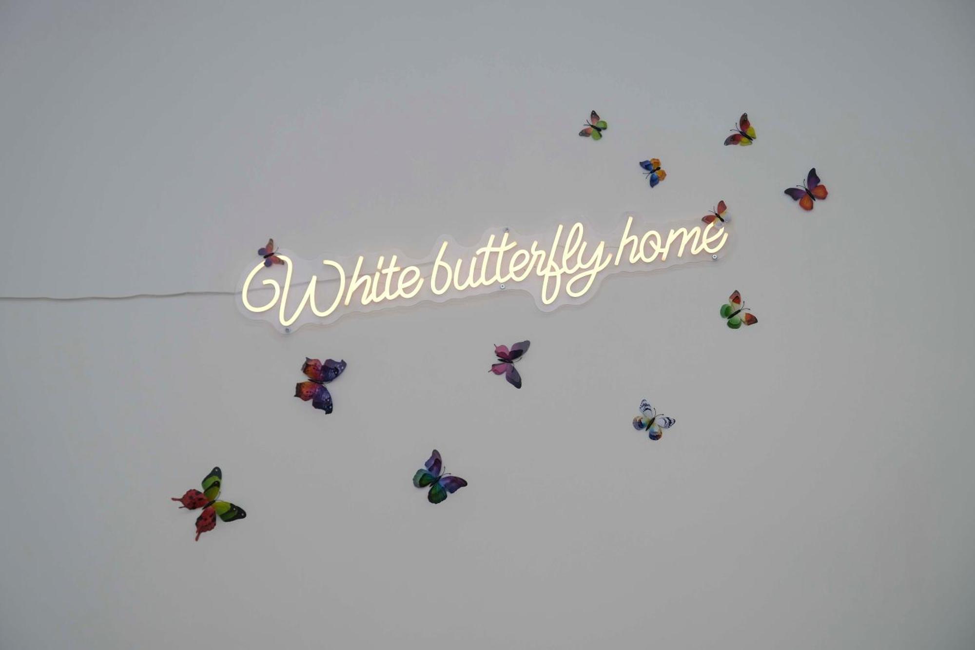 White Butterfly Home Naples Extérieur photo