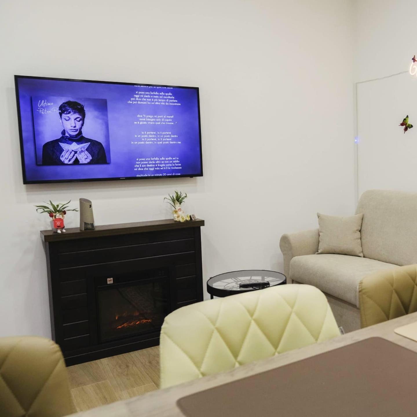 White Butterfly Home Naples Extérieur photo