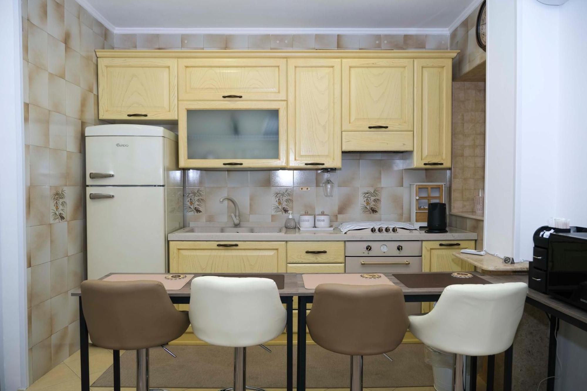 White Butterfly Home Naples Extérieur photo